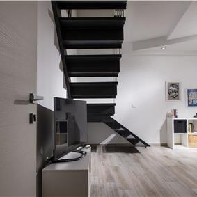 3 bedroom villa with jacuzzi, Castellammare del Golfo, sleeps 4-6